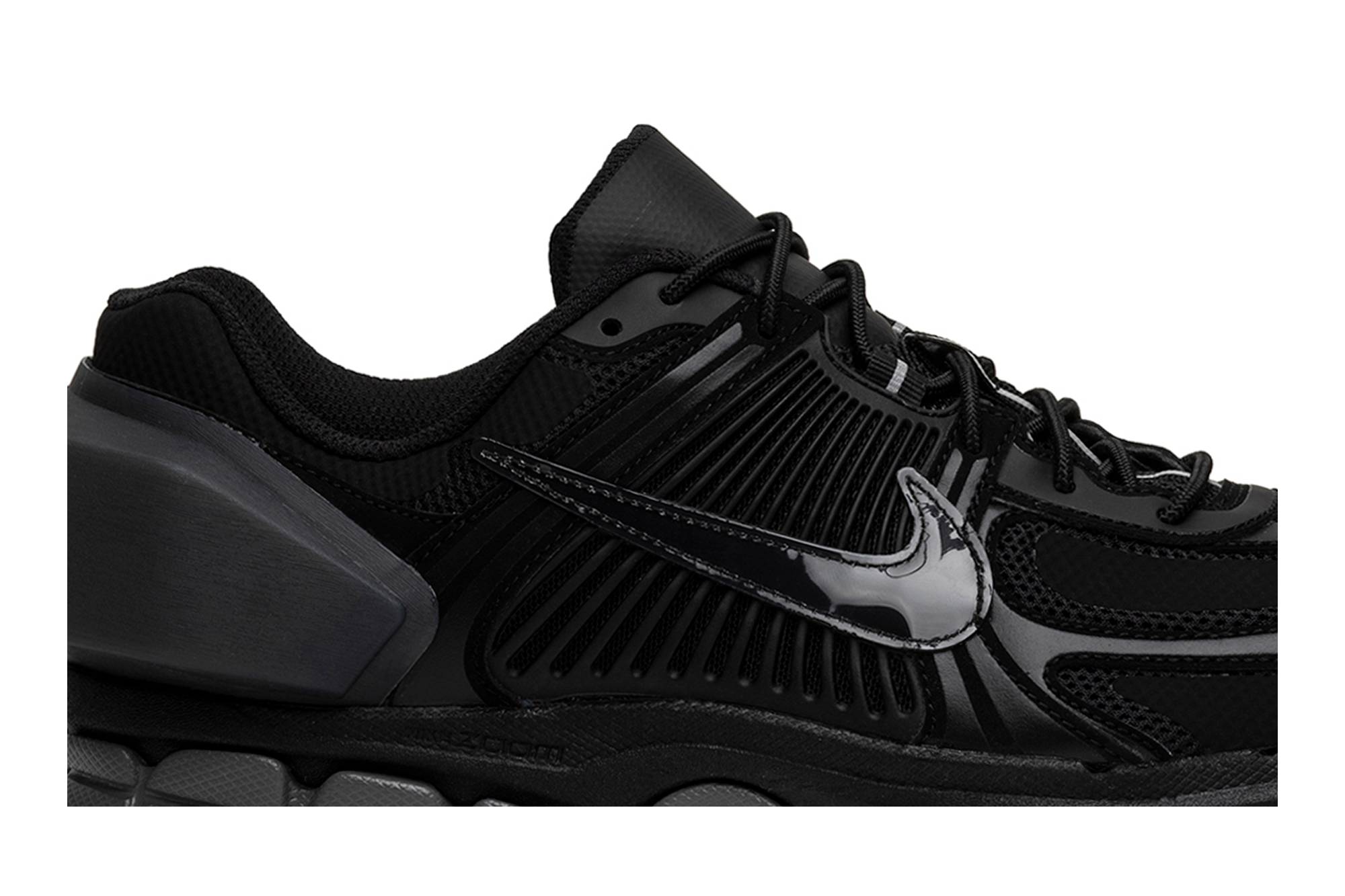 A-Cold-Wall* x Nike Air Zoom Vomero 5 'Black' AT3152-001-6