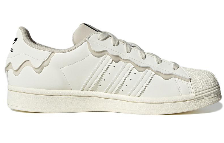 (Women) adidas originals Superstar Sneakers Creamy GW4441-5